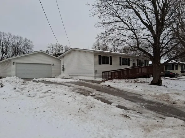 230 Spruce Dr E, Annandale, MN 55302