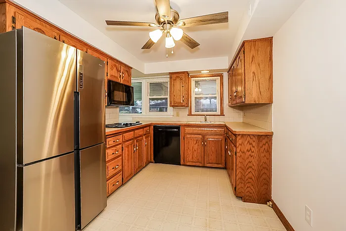 2674 Algonquin Dr — Photo 6