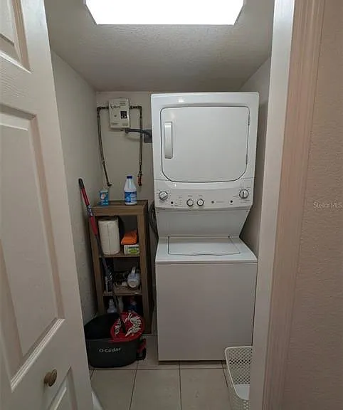 203 W Crest 1/2 Ave — Photo 10