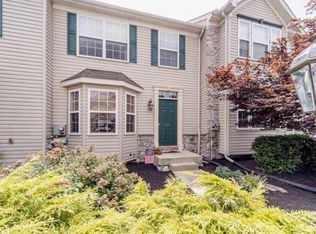 233 Knollwood Rd, Millersville, PA 17551