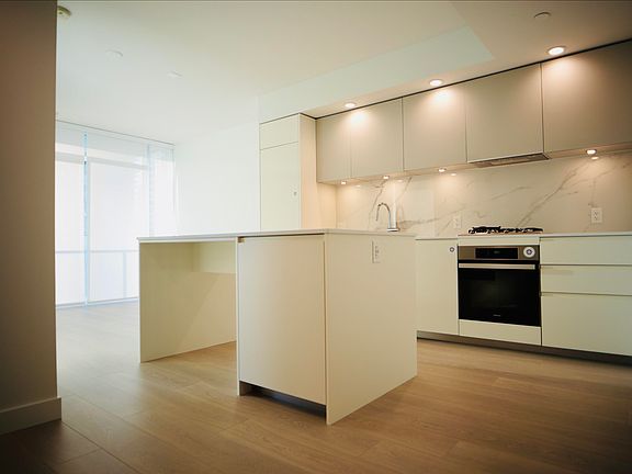 2nd image of 6537 Telford Ave #908