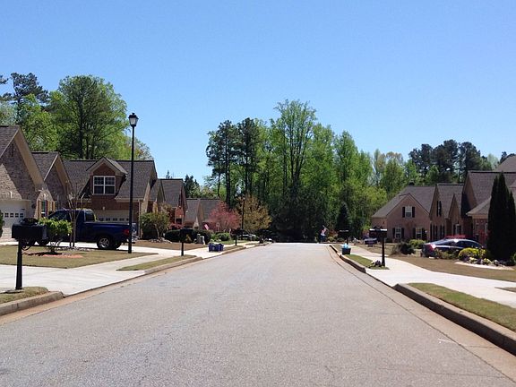 5th image of 706 Retreat Woods Way