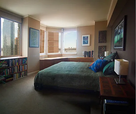 Rented by Fischer Group Realty, LLC | media 21