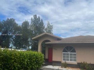 3985 NW 165th St, Miami Gardens, FL 33054