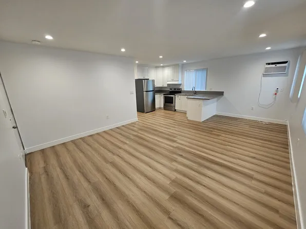 824 W Colden Ave #824, Los Angeles, CA 90044