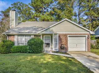 200 Birmingham Dr, Summerville, SC 29486
