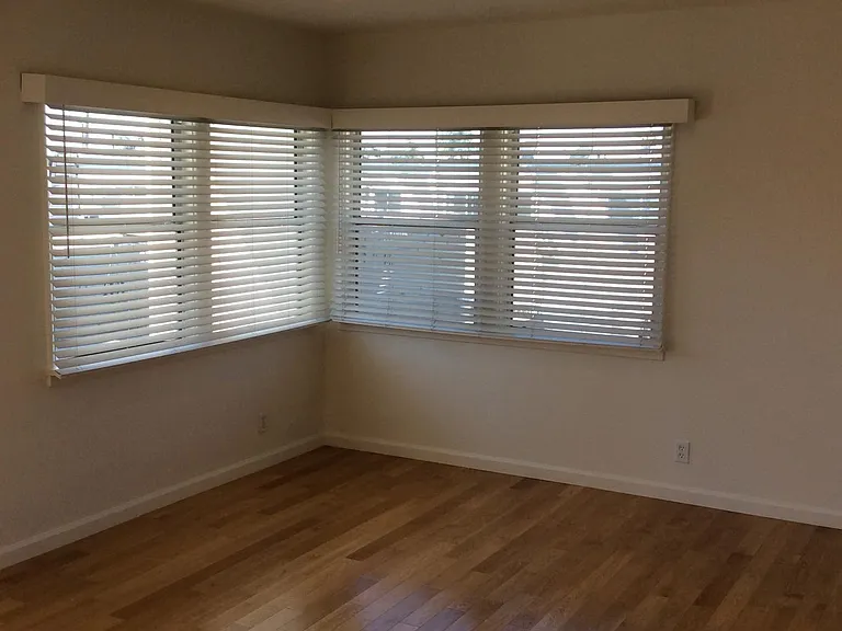 2315 Ocean Park Blvd #D — Photo 9