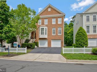 43750 Carrleigh Ct, Ashburn, VA 20147