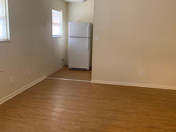 3rd image of 2031 W Broad St APT F