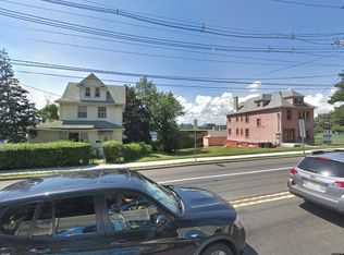 744 Grand Ave, Ridgefield, NJ 07657