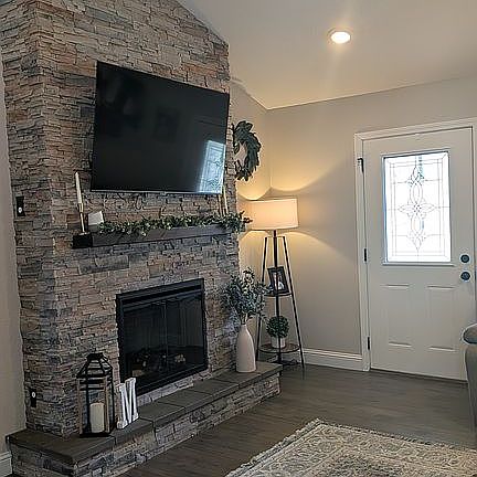 4th image of 362 Christina Ln
