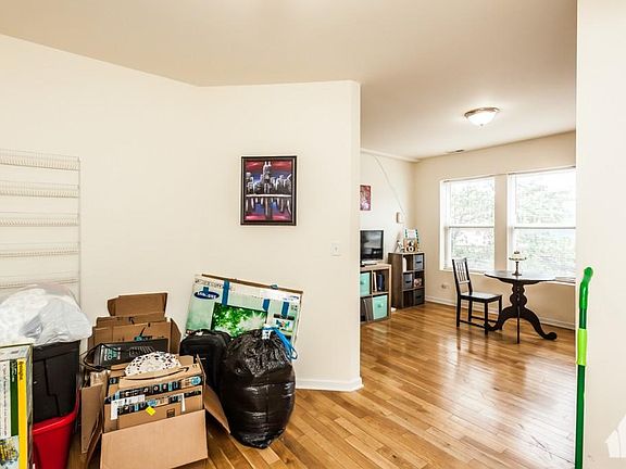 4th image of 3105 W Lawrence Ave
