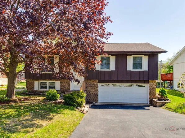 14 Wander Way, Lake In The Hills, IL 60156