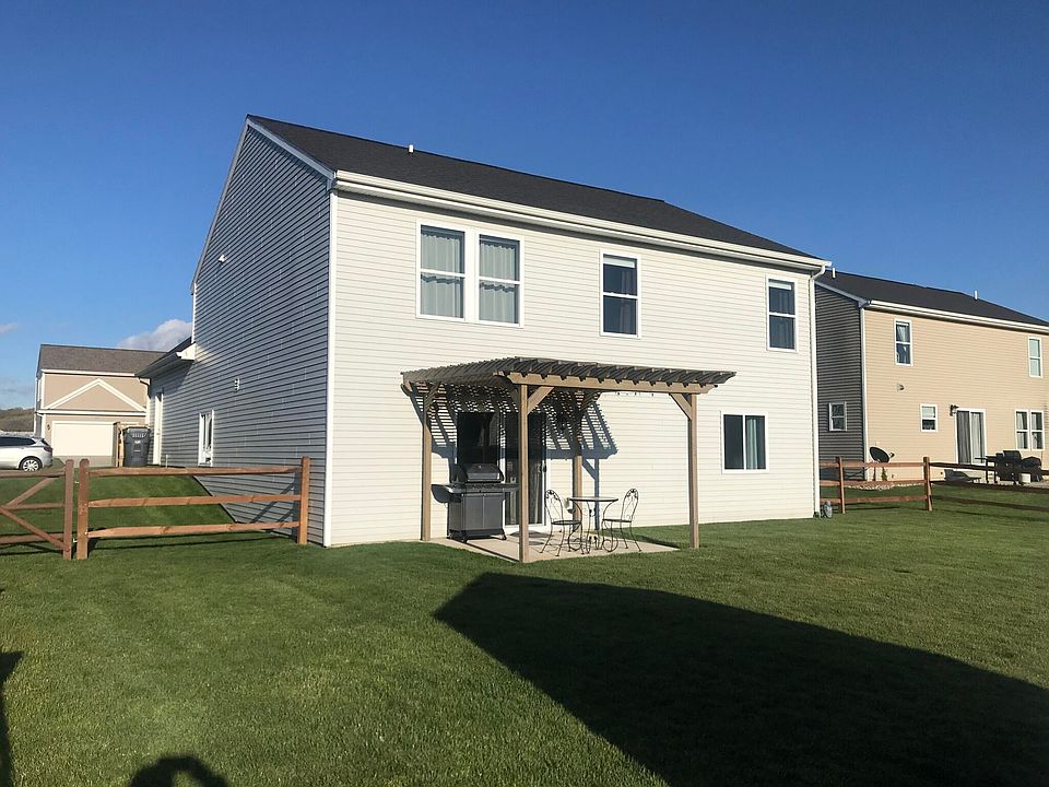 1st image of 58588 Silvergrass Dr