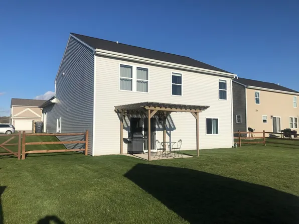 58588 Silvergrass Dr, Mattawan, MI 49071