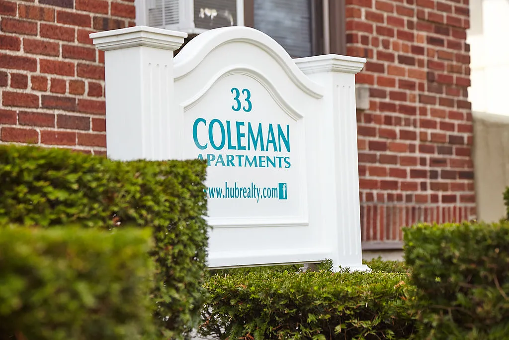 Coleman Apartments — Photo 2