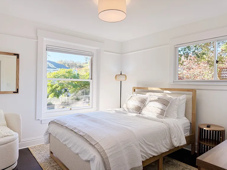 426 E Valerio St — Photo 22