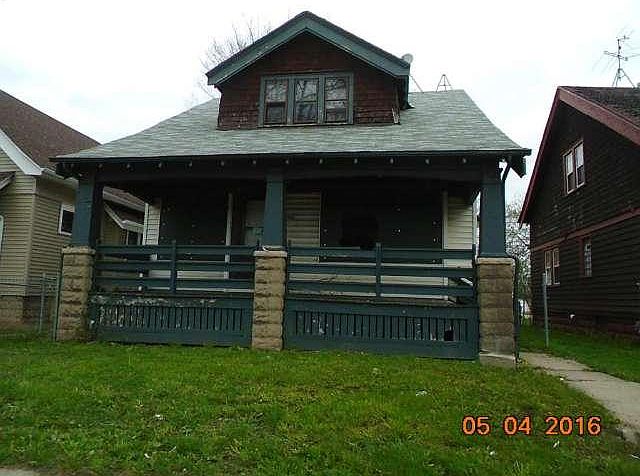 1st image of 2724 W Auer Ave