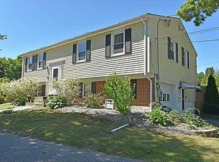 90 Stonedale Rd, Warwick, RI 02889
