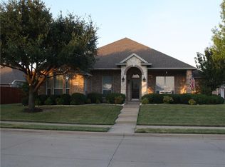 5800 Ozark Dr, Fort Worth, TX 76131