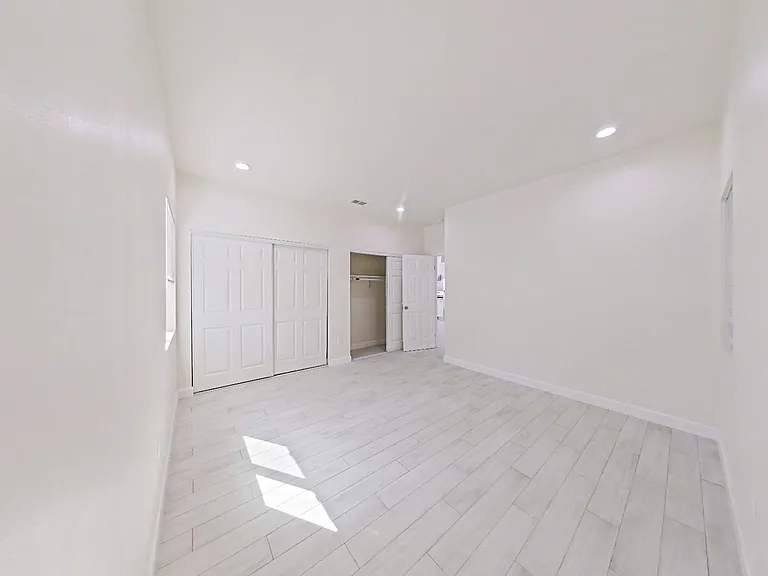 10572 Chamberlain Ave — Photo 16