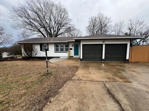 8525 Evanston Ave, Raytown, MO 64138