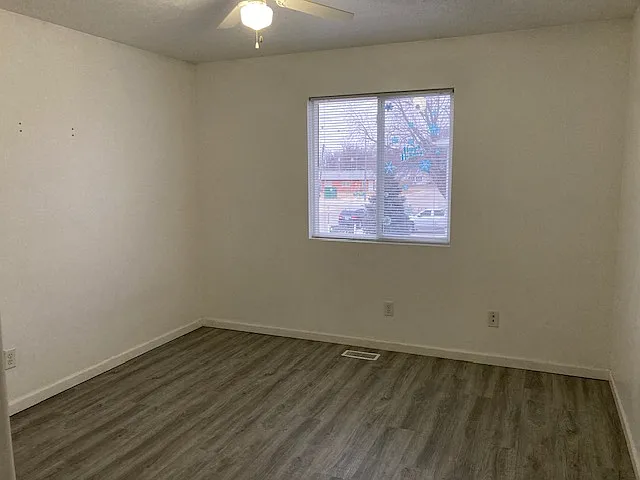 2923 W Louise St — Photo 6
