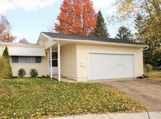 387 Big Bend Cir, Barberton, OH 44203