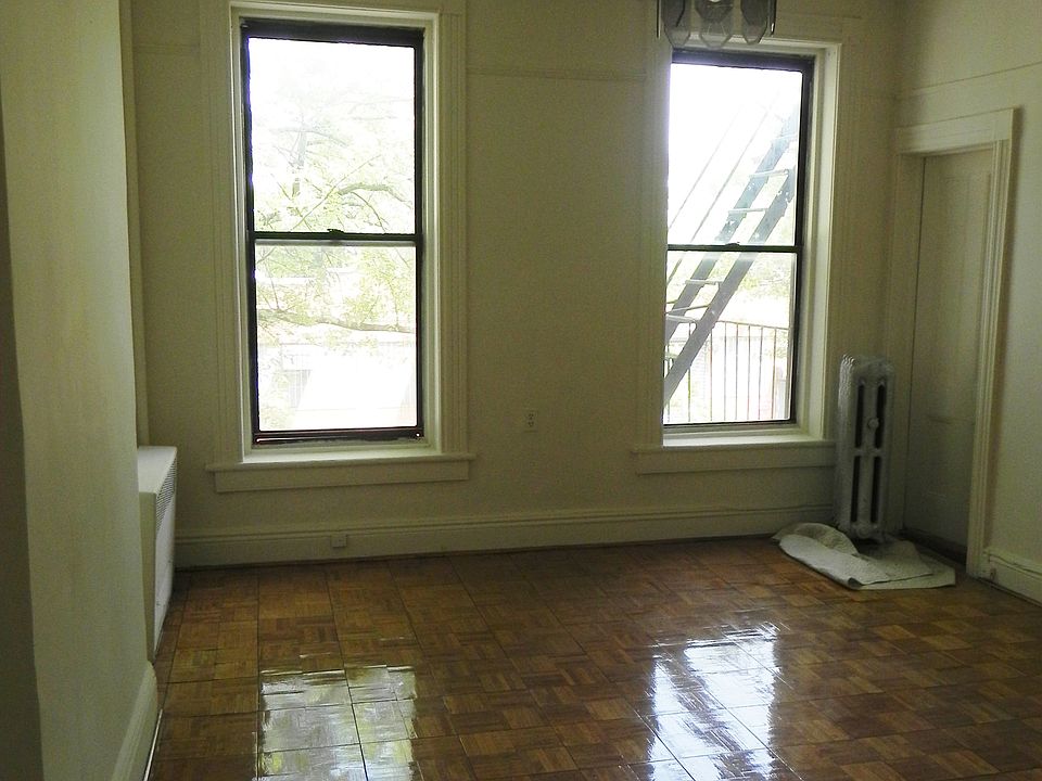 2nd image of 624 Bergen St #1