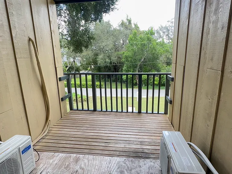 10918 Crescent Ln — Photo 9