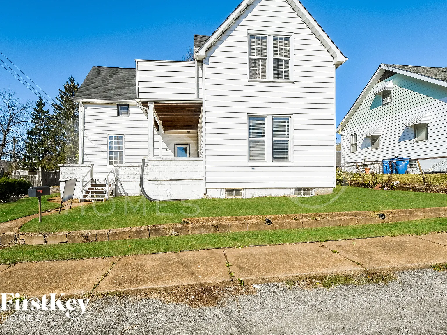 3 bed, 2.0 bath, 1803 sqft, $2,100 — Photo 1