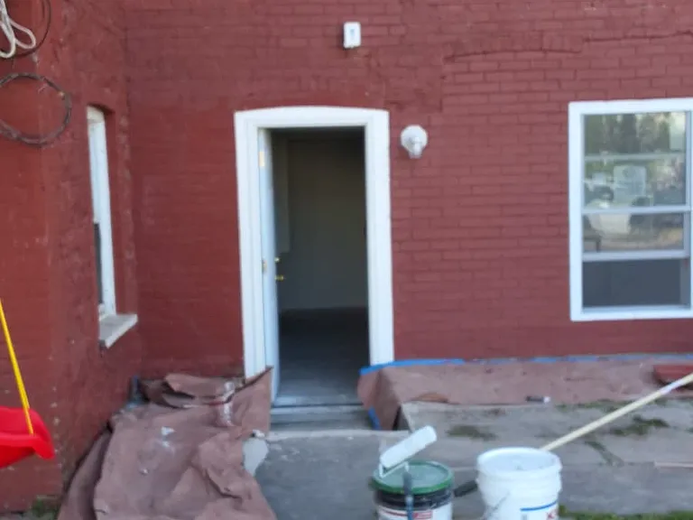 15 Roberts St #BASEMENT — Photo 2