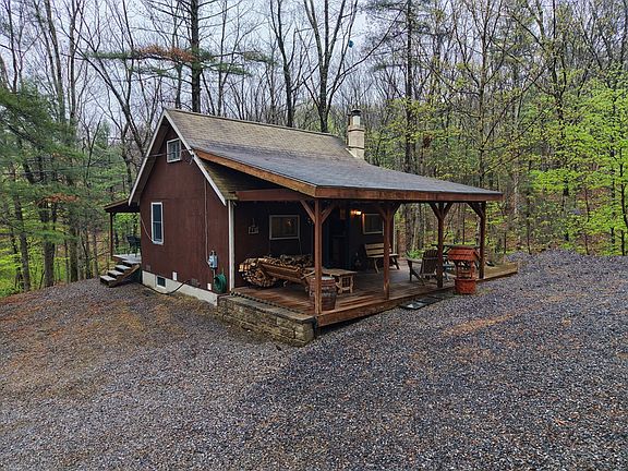 4th image of 7692 Ski Slope Rd