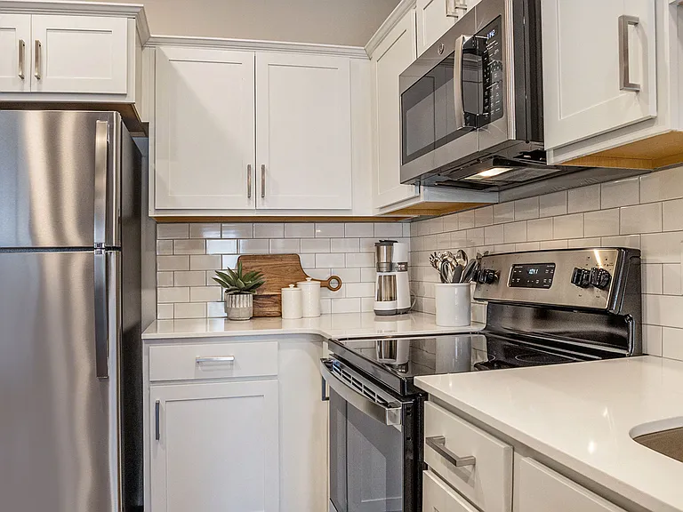 4324 Pine Forest Blvd NE #8 — Photo 10