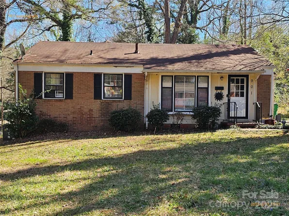 901 Cunningham Dr, Charlotte, NC 28208