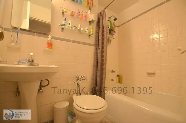 Rented by Metropolitan Property Group | media 26