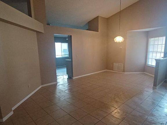 5th image of 4307 W Longfellow Dr