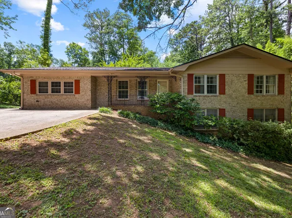 119 Hickory Ave, Fayetteville, GA 30215
