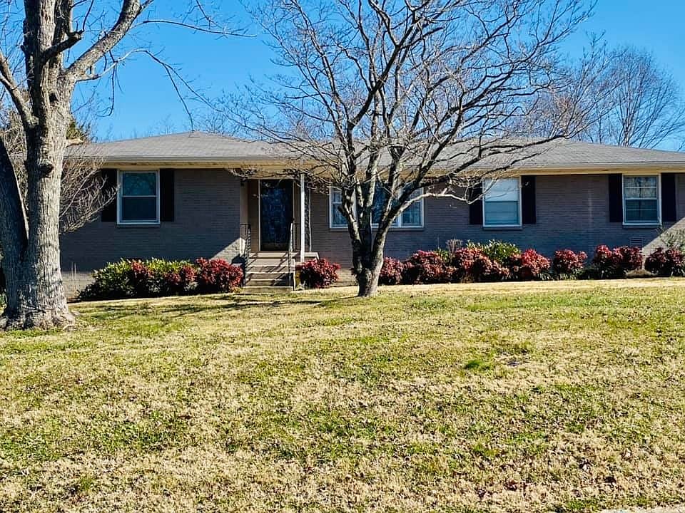 1st image of 306 Rosemary Ln