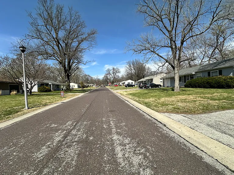 7315 Maple St — Photo 27