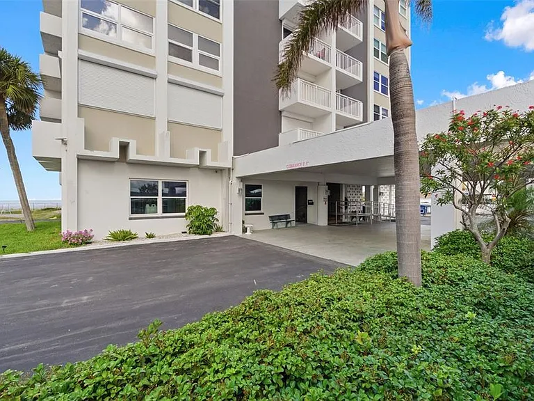 17408 Gulf Blvd #403 — Photo 16