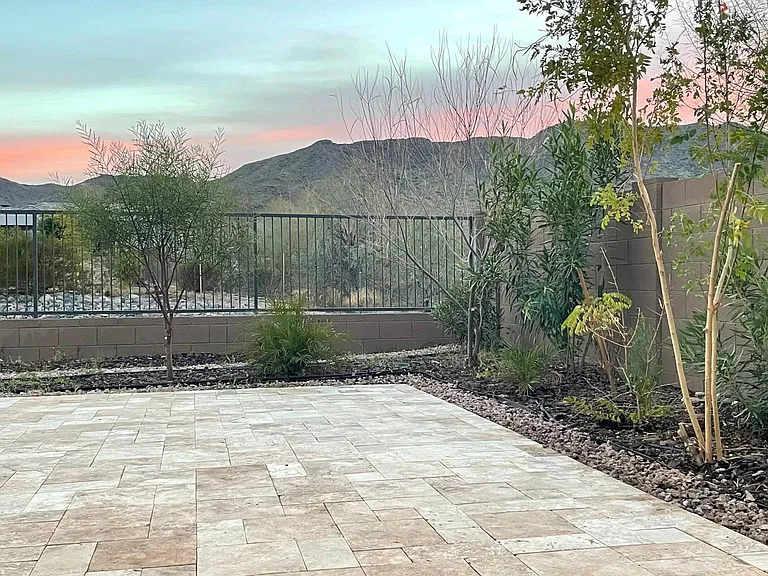 1547 W Corral Rd — Photo 35