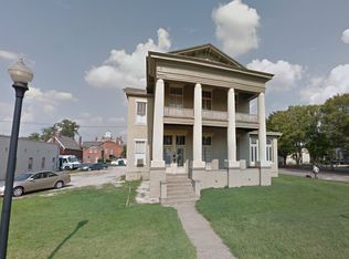 320 SE Riverside Dr, Evansville, IN 47713