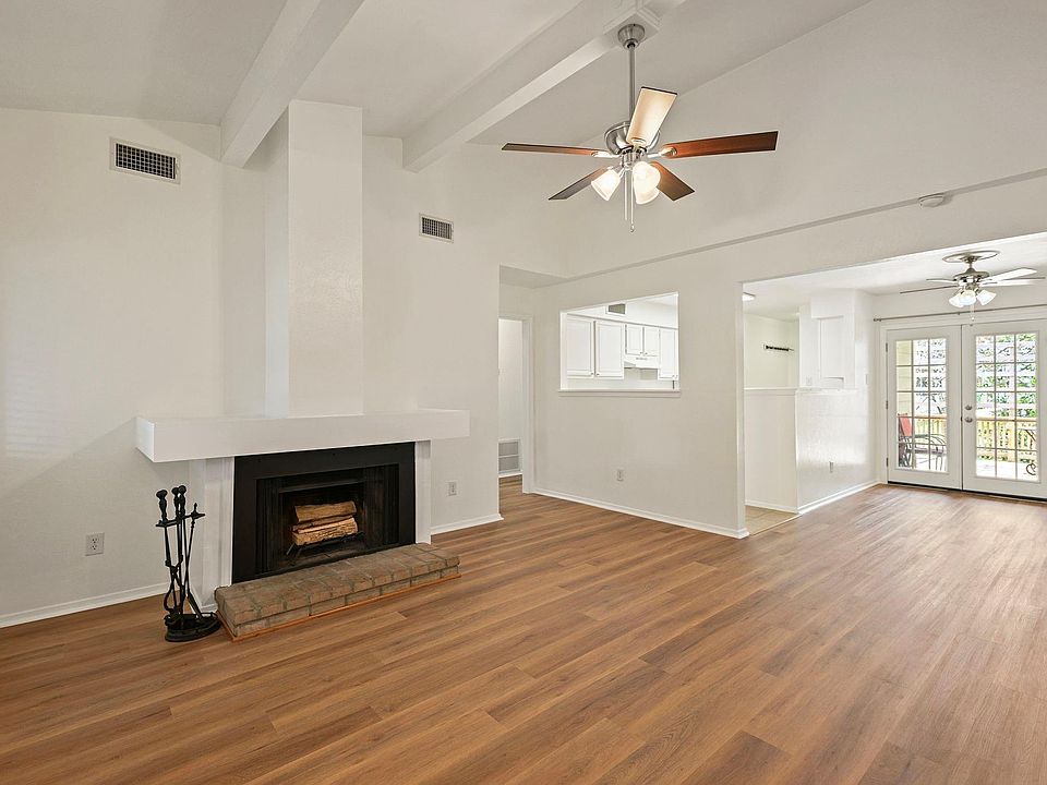 1st image of 2800 Longmire Dr APT 9