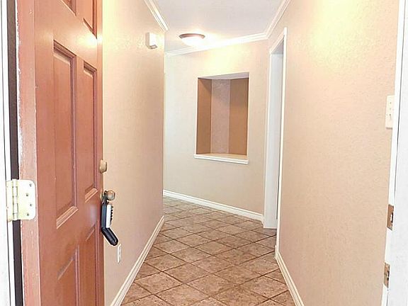 2nd image of 1011 Andover Glen Dr