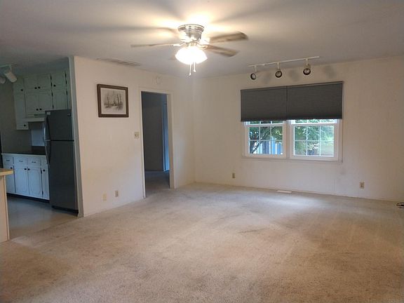 4th image of 1301 N Balsam Dr