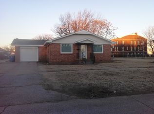 215 S Pennsylvania Ave, Cherokee, OK 73728