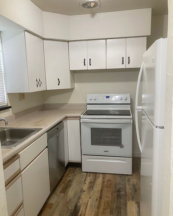 1st image of 3117 Larue Dr