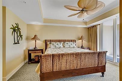 4th image of 200 Ocean Crest Dr #1