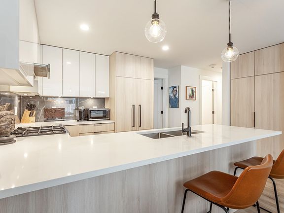 4th image of 237 Ridgeway Ave #6